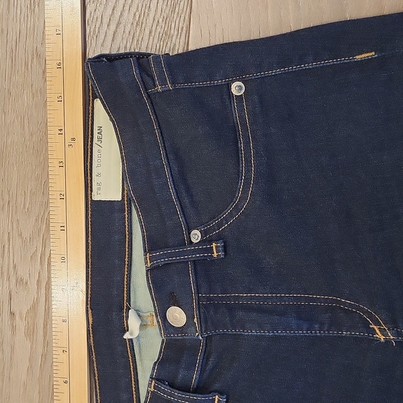 Rag & Bone dark wash denim legging. Size 30. - Picture 4 of 9